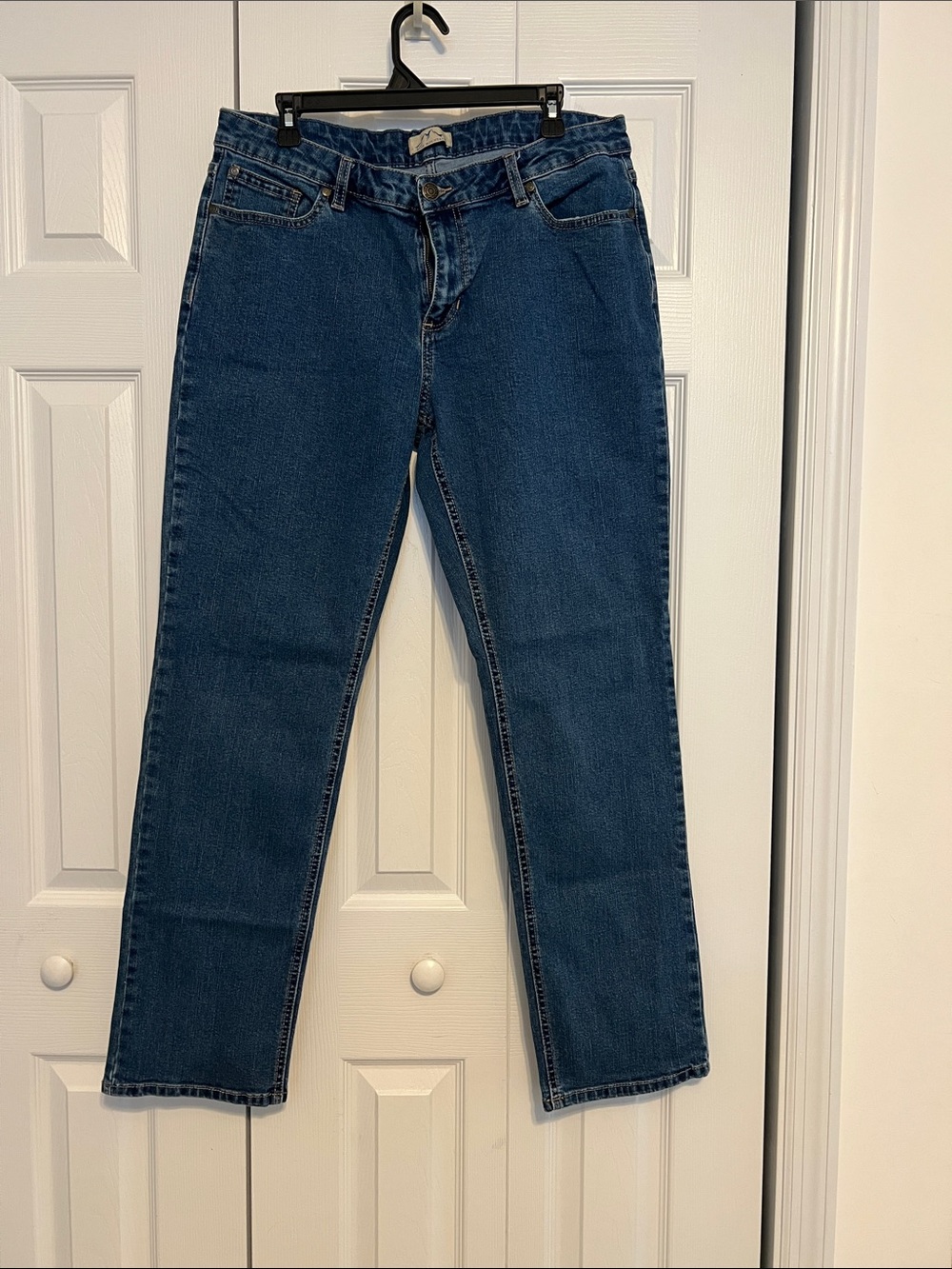 Blue Mountain Women’s Classic Dark Blue Straight-Leg Jeans